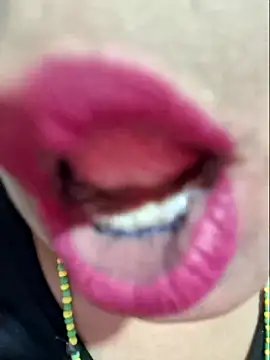 gatadeojosclaros online show from 03.16.25