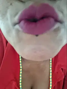 gatadeojosclaros online show from 03.23.26