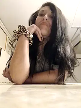 gorgeous11 online show from 02.19.25