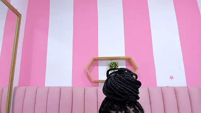 ISABELLA 020 online show from 02.21.25