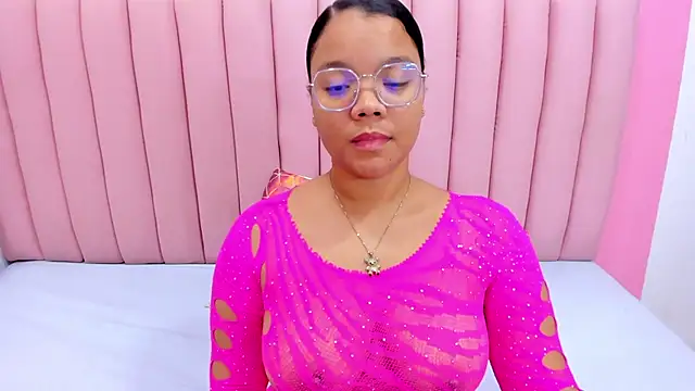 ISABELLA 020 online show from 03.06.25