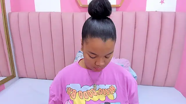 ISABELLA 020 online show from 03.11.25