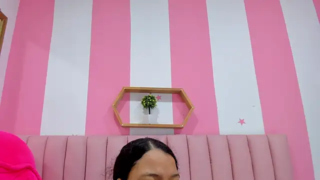 ISABELLA 020 online show from 09.18.25