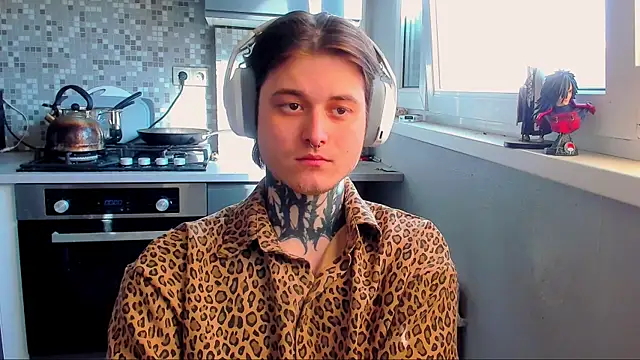  torfin  online show from 04.20.26