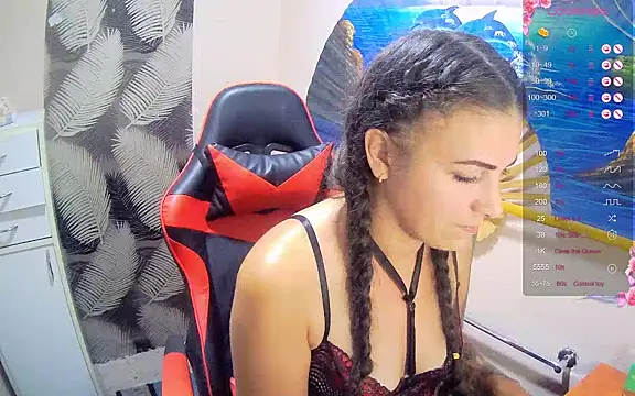 Snapshot of Catbaby32 chatting on 09.20.25 Catbaby32 online show from 09.20.25