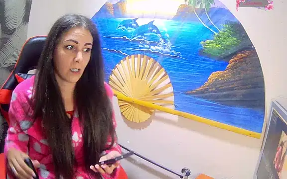 Snapshot of Catbaby32 chatting on 10.07.25 Catbaby32 online show from 10.07.25