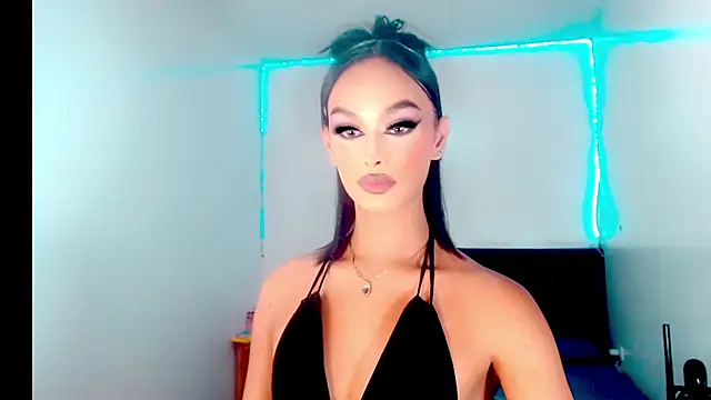  Riannagarcia  online show from 12.18.25