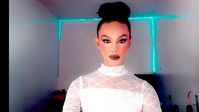  Riannagarcia  online show from 12.21.25