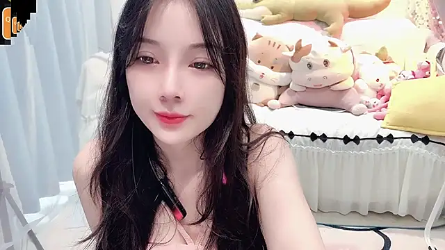 AKiKi711 online show from 09.15.25