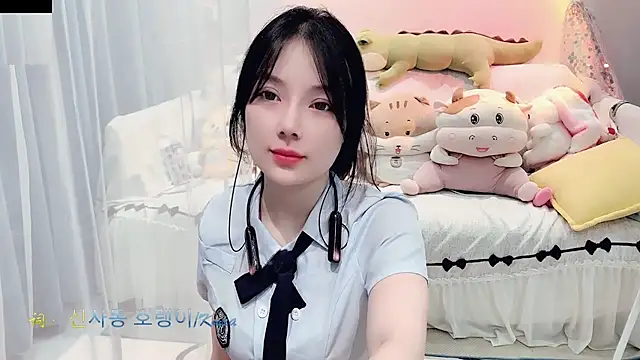 AKiKi711 online show from 09.26.25