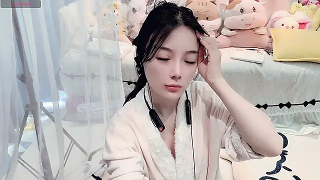 AKiKi711 online show from 03.31.26