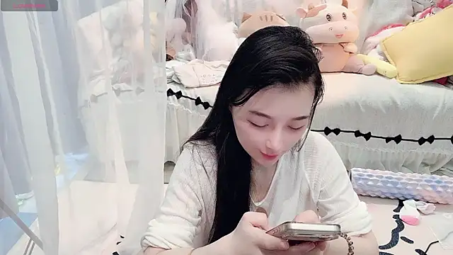 Snapshot of AKiKi711 chatting on 06.04.26 AKiKi711 online show from 06.04.26