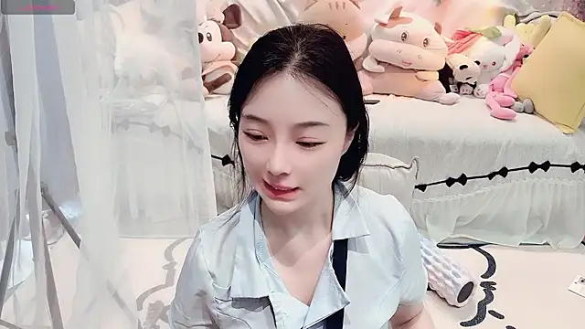 Snapshot of AKiKi711 chatting on 07.13.26 AKiKi711 online show from 07.13.26