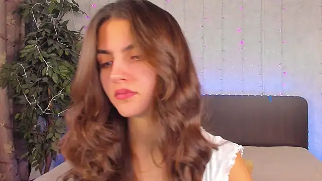 Milana Crystal  online show from 12.10.24
