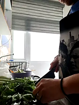 Snapshot of bammbammm chatting on 10.17.25 bammbammm online show from 10.17.25