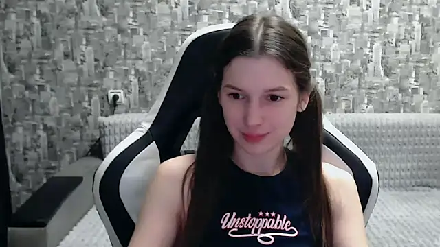Snapshot of MissMiaCutie chatting on 03.04.25 MissMiaCutie online show from 03.04.25
