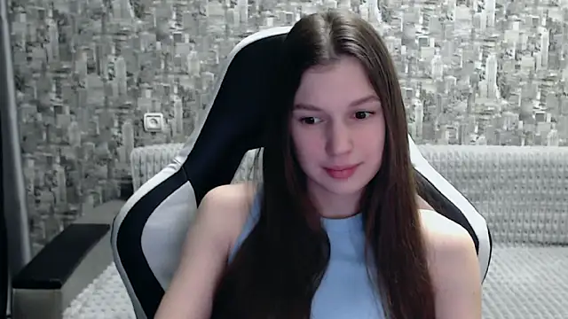 Snapshot of MissMiaCutie chatting on 03.05.25 MissMiaCutie online show from 03.05.25