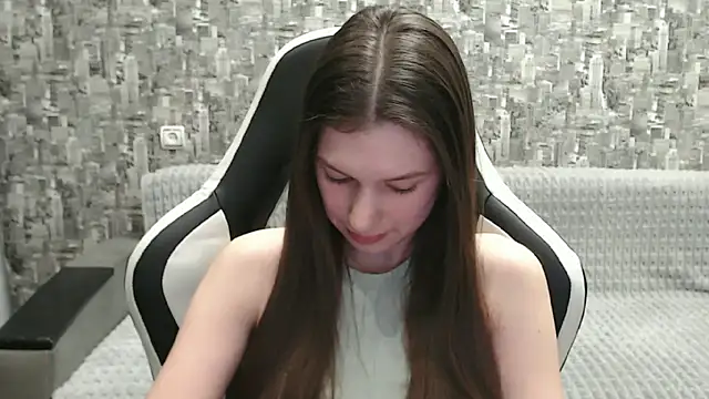 Snapshot of MissMiaCutie chatting on 03.19.25 MissMiaCutie online show from 03.19.25