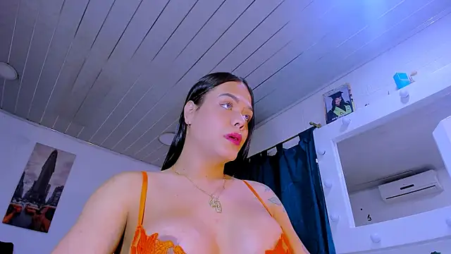 Snapshot of LatinVenuz chatting on 03.31.26 LatinVenuz online show from 03.31.26