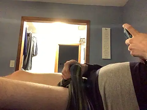 Snapshot of Hebrewhammers42 chatting on 01.24.25 Hebrewhammers42 online show from 01.24.25