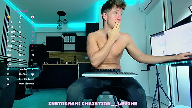 Snapshot of ChristianLevine_ chatting on 03.12.25 ChristianLevine online show from 03.12.25