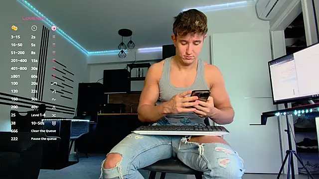 Snapshot of ChristianLevine_ chatting on 03.21.25 ChristianLevine online show from 03.21.25