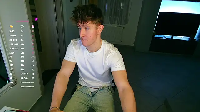 Snapshot of ChristianLevine_ chatting on 10.23.25 ChristianLevine online show from 10.23.25