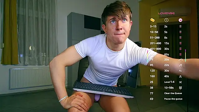 Snapshot of ChristianLevine_ chatting on 11.15.25 ChristianLevine online show from 11.15.25