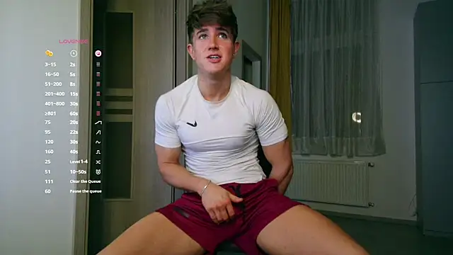 Snapshot of ChristianLevine_ chatting on 11.18.25 ChristianLevine online show from 11.18.25