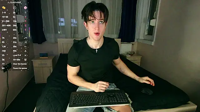 Snapshot of ChristianLevine_ chatting on 01.15.26 ChristianLevine online show from 01.15.26