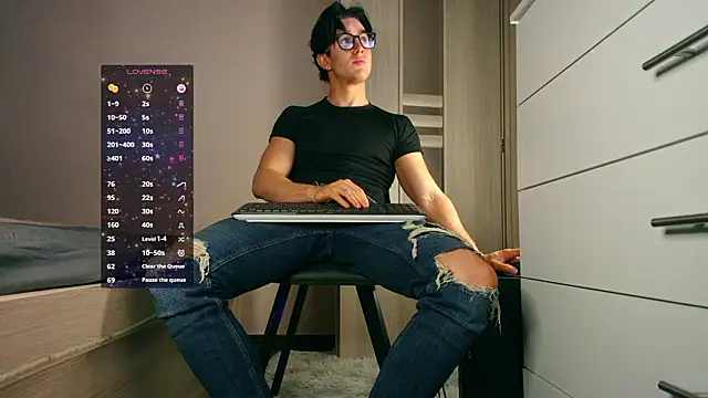 Snapshot of ChristianLevine_ chatting on 03.14.26 ChristianLevine online show from 03.14.26