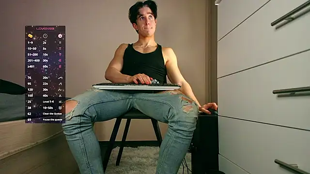 Snapshot of ChristianLevine_ chatting on 03.18.26 ChristianLevine online show from 03.18.26
