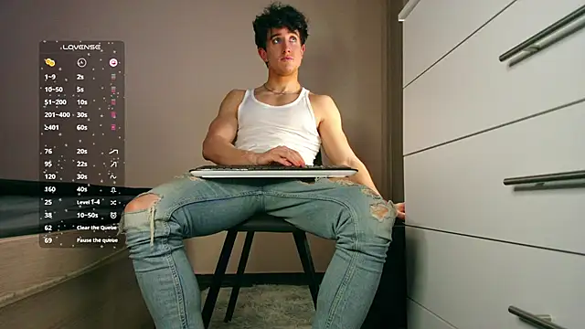 Snapshot of ChristianLevine_ chatting on 03.21.26 ChristianLevine online show from 03.21.26
