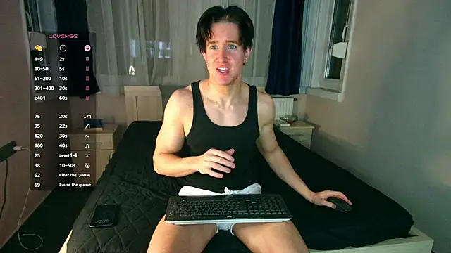 Snapshot of ChristianLevine_ chatting on 04.10.26 ChristianLevine online show from 04.10.26