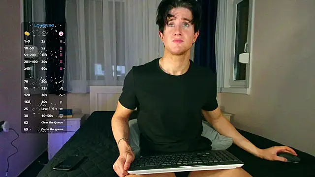 Snapshot of ChristianLevine_ chatting on 04.14.26 ChristianLevine online show from 04.14.26