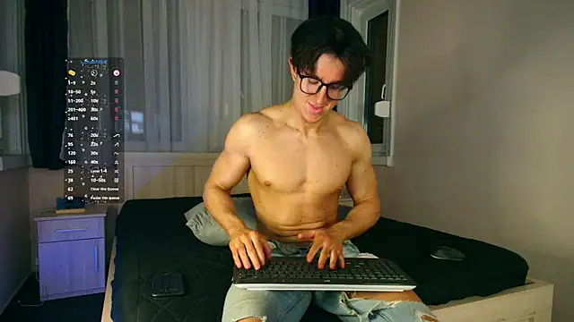 Snapshot of ChristianLevine_ chatting on 04.16.26 ChristianLevine online show from 04.16.26