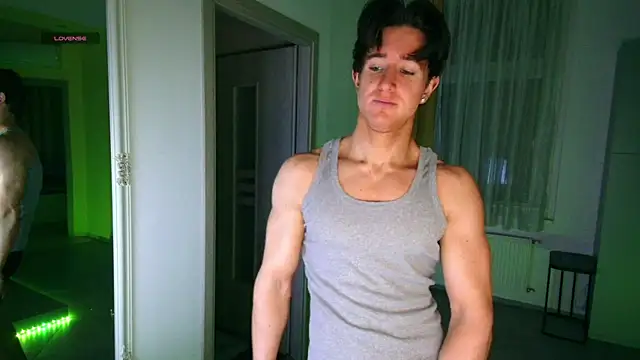 Snapshot of ChristianLevine_ chatting on 04.19.26 ChristianLevine online show from 04.19.26