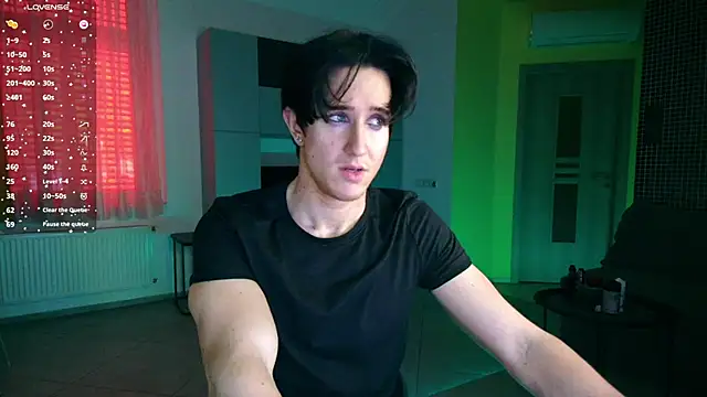 Snapshot of ChristianLevine_ chatting on 05.08.26 ChristianLevine online show from 05.08.26