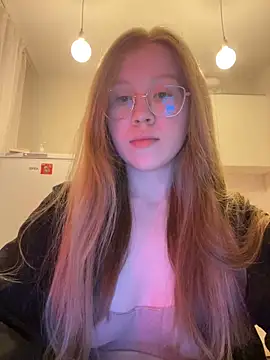 Eva Weyne online show from 01.25.25