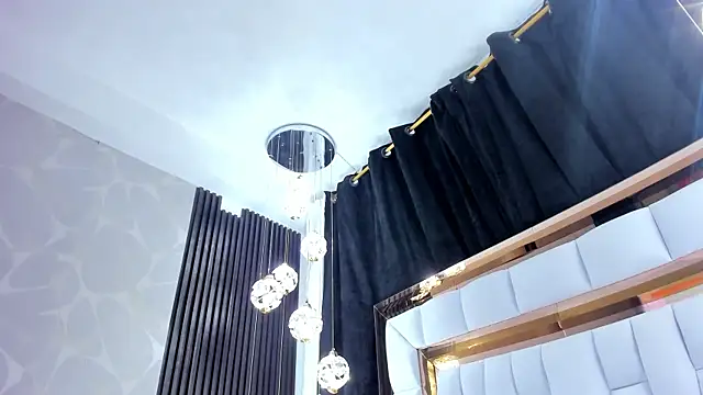 SarayRoyse online show from 09.20.25