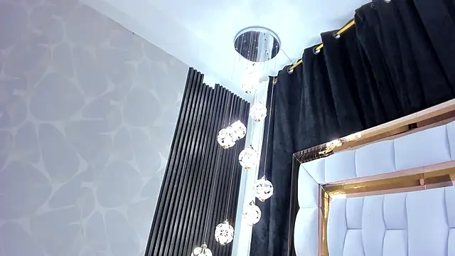 SarayRoyse online show from 09.29.25