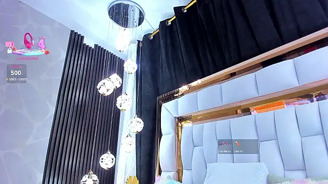 Snapshot of SarayRoyse chatting on 02.12.26 SarayRoyse online show from 02.12.26