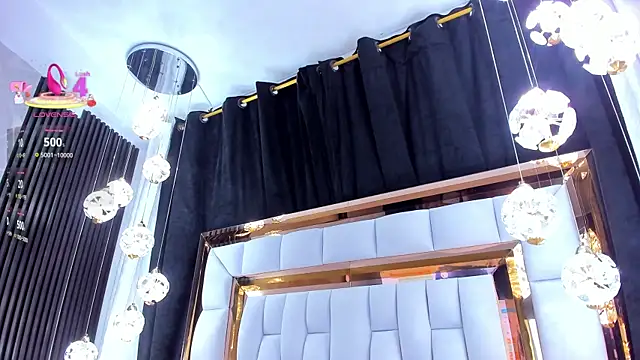 Snapshot of SarayRoyse chatting on 02.13.26 SarayRoyse online show from 02.13.26