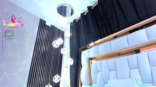 Snapshot of SarayRoyse chatting on 02.20.26 SarayRoyse online show from 02.20.26