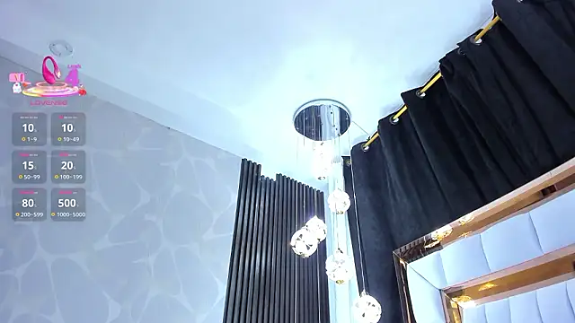 Snapshot of SarayRoyse chatting on 02.22.26 SarayRoyse online show from 02.22.26