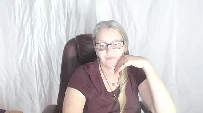 irinamaux online show from 02.27.25