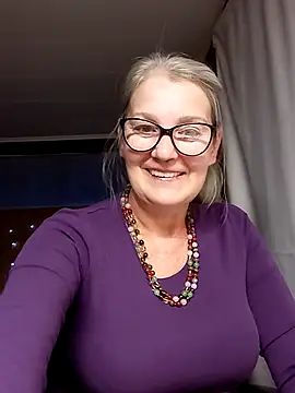 irinamaux online show from 09.17.25