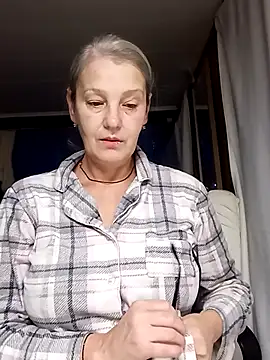 irinamaux online show from 10.24.25