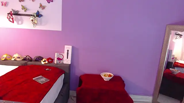 Snapshot of fransheska_rossi chatting on 12.28.24 fransheska rossi online show from 12.28.24
