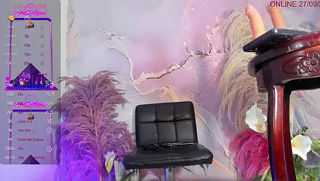 VALERIAQUEENTS online show from 09.27.25